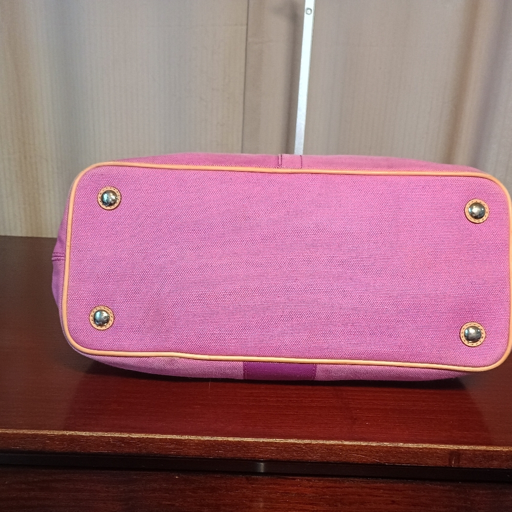 Coach Hamptons Archive 10th Anniversary Pink Canvas Tote - Picture 4 of 13